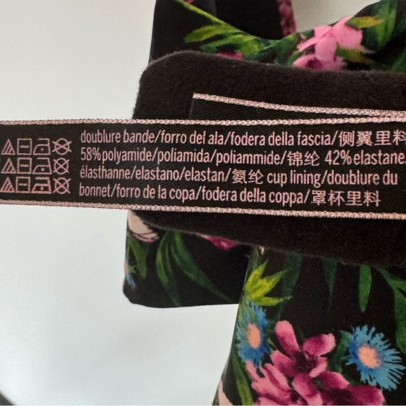 Victoria’s Secret Bra - Picture 7 of 7